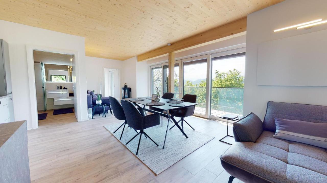 Modernes Ferienhaus Mit Panoramablick روسيغ المظهر الخارجي الصورة