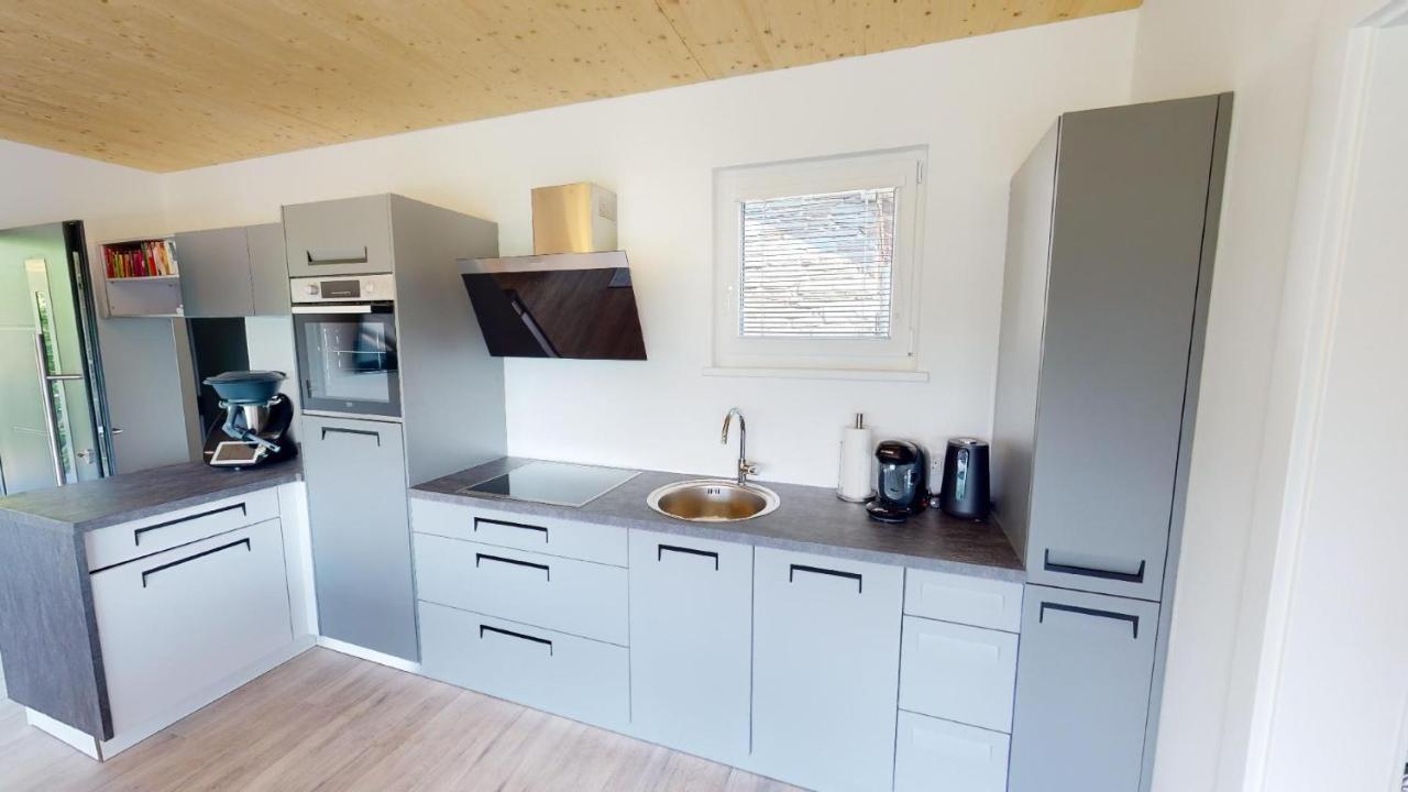 Modernes Ferienhaus Mit Panoramablick روسيغ المظهر الخارجي الصورة
